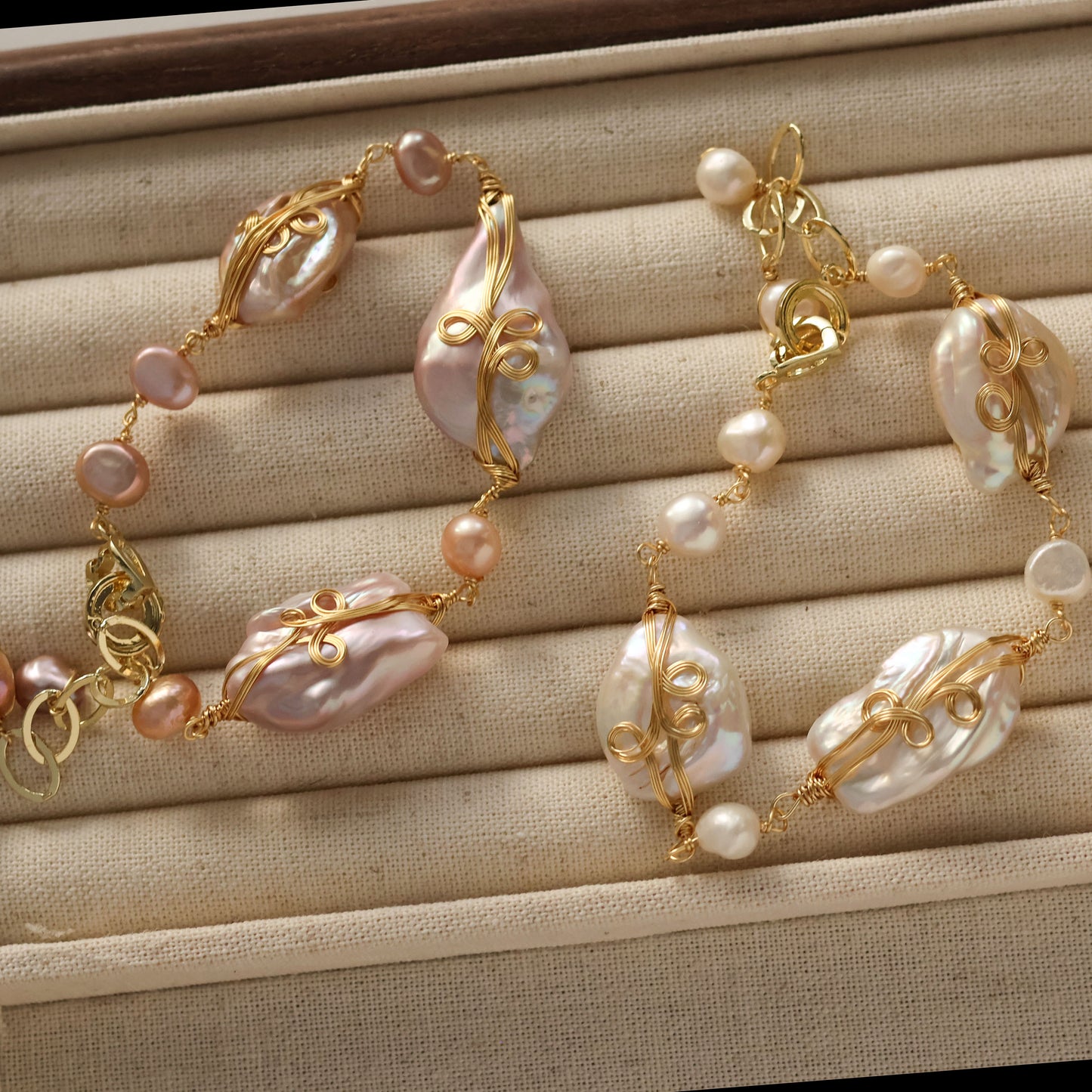 Teardrop baroque pearl bracelet