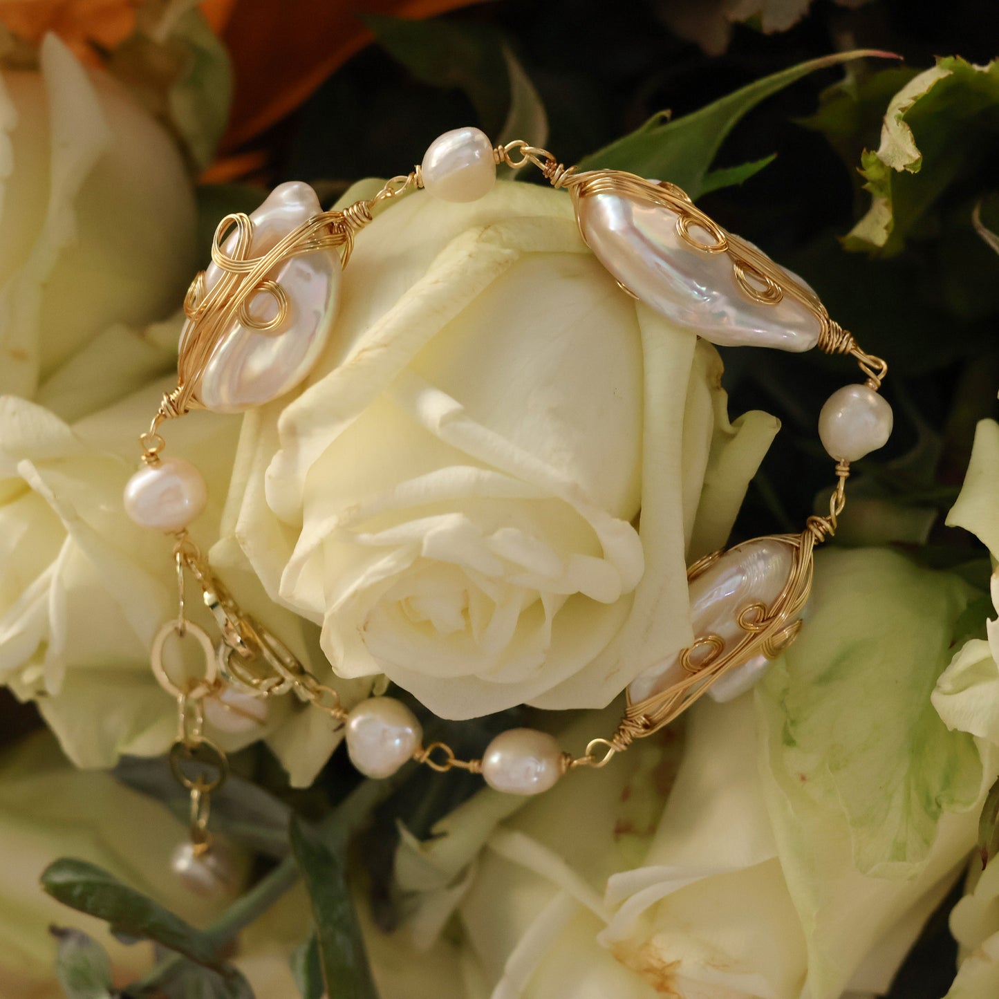 Teardrop baroque pearl bracelet