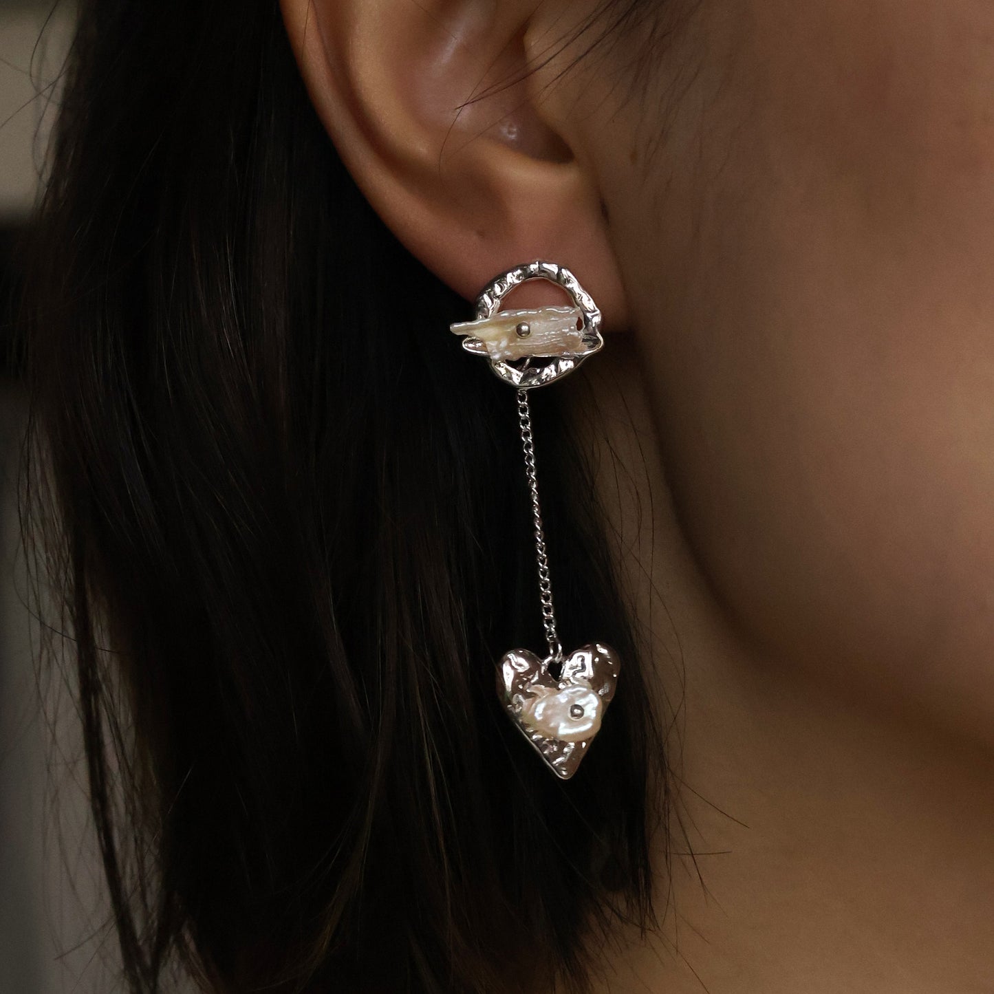 Eden baroque pearl dangled earrings