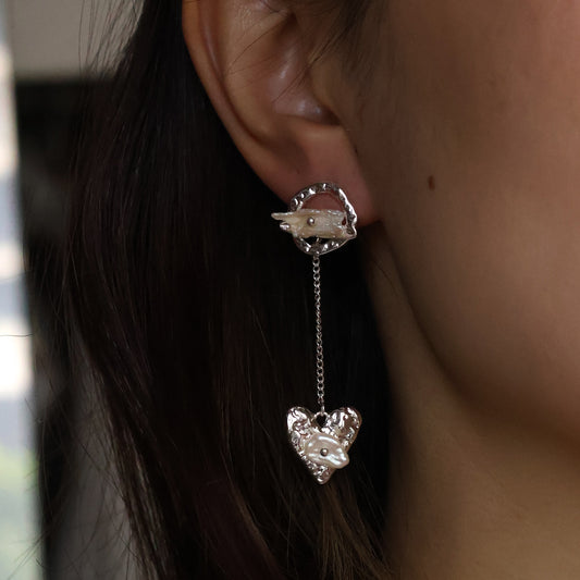 Eden baroque pearl dangled earrings