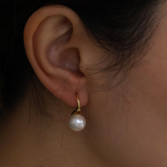 Lili freshwater pearl earring