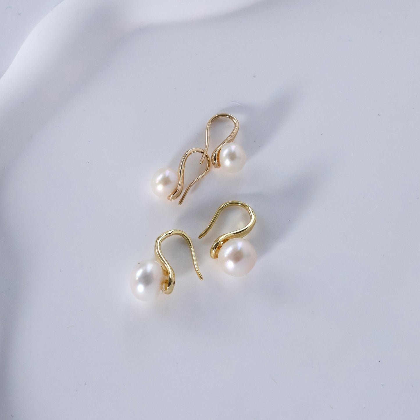 Lili freshwater pearl earring