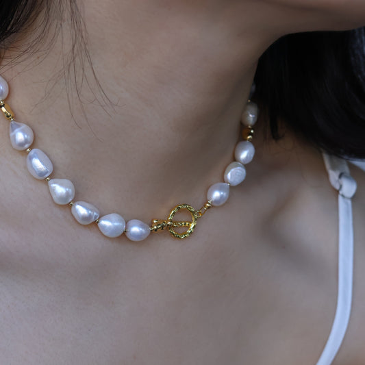 Isabella Baroque Pearl Necklace