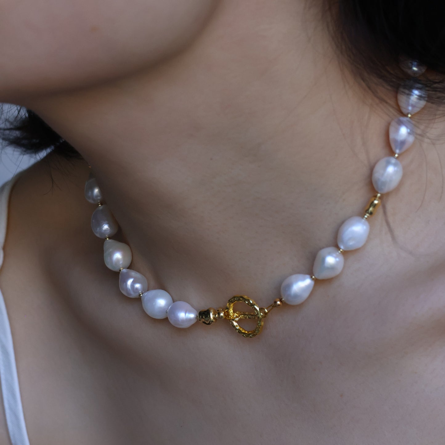Isabella Baroque Pearl Necklace