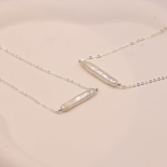 Silver lining baroque pearl necklace