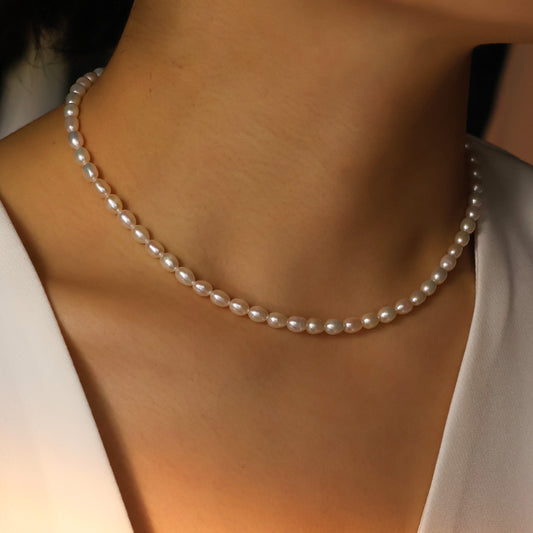 Classic small rice pearl necklace