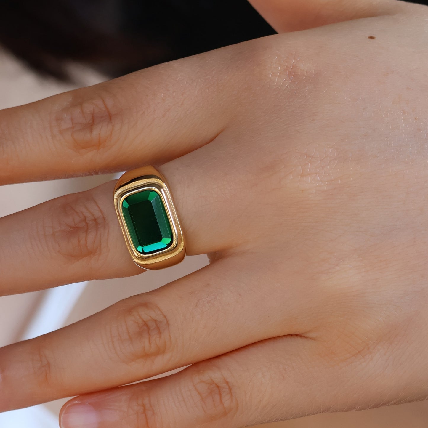 Gold plated chunky ring with emerald zirconia