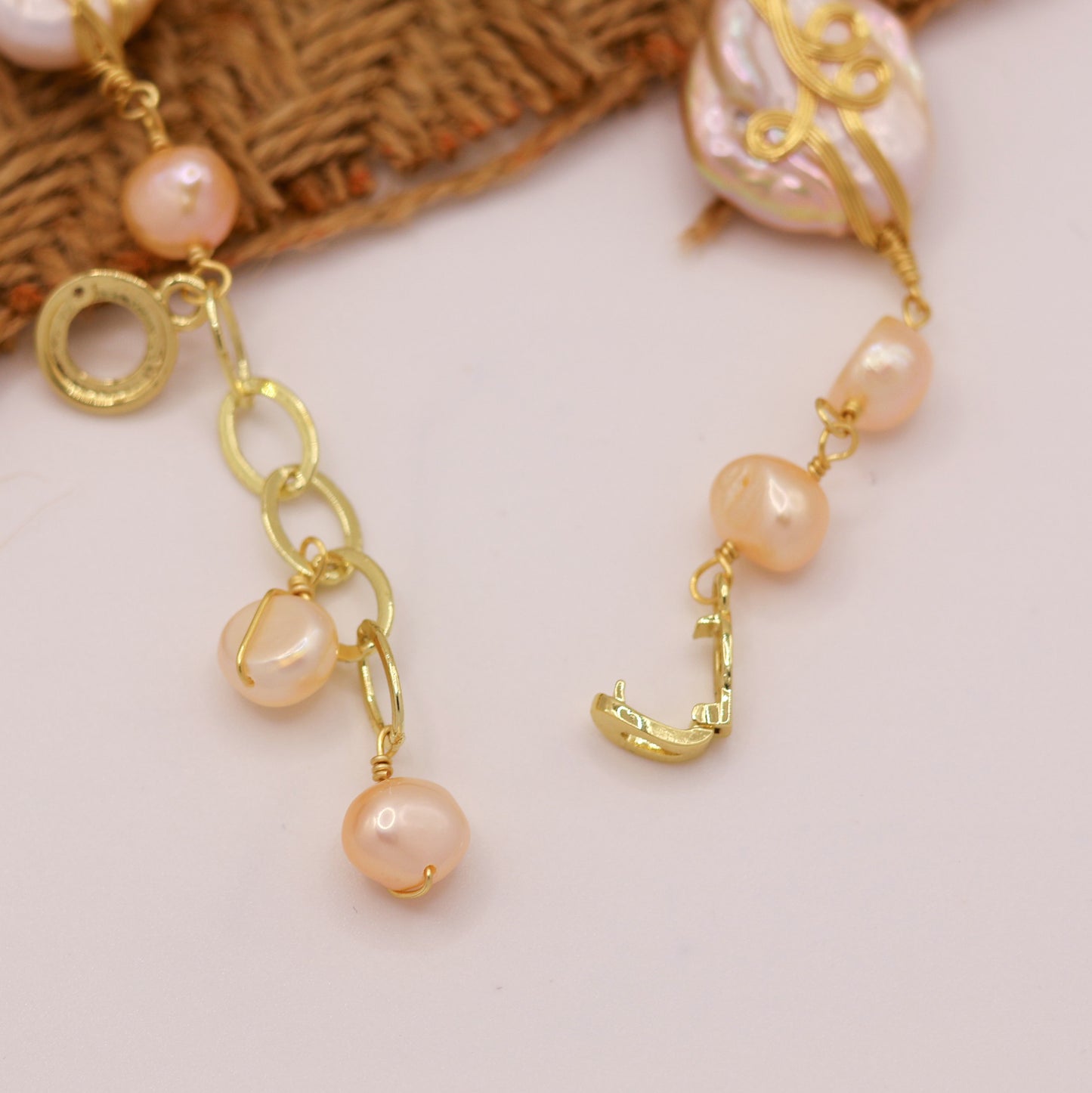 Teardrop baroque pearl bracelet