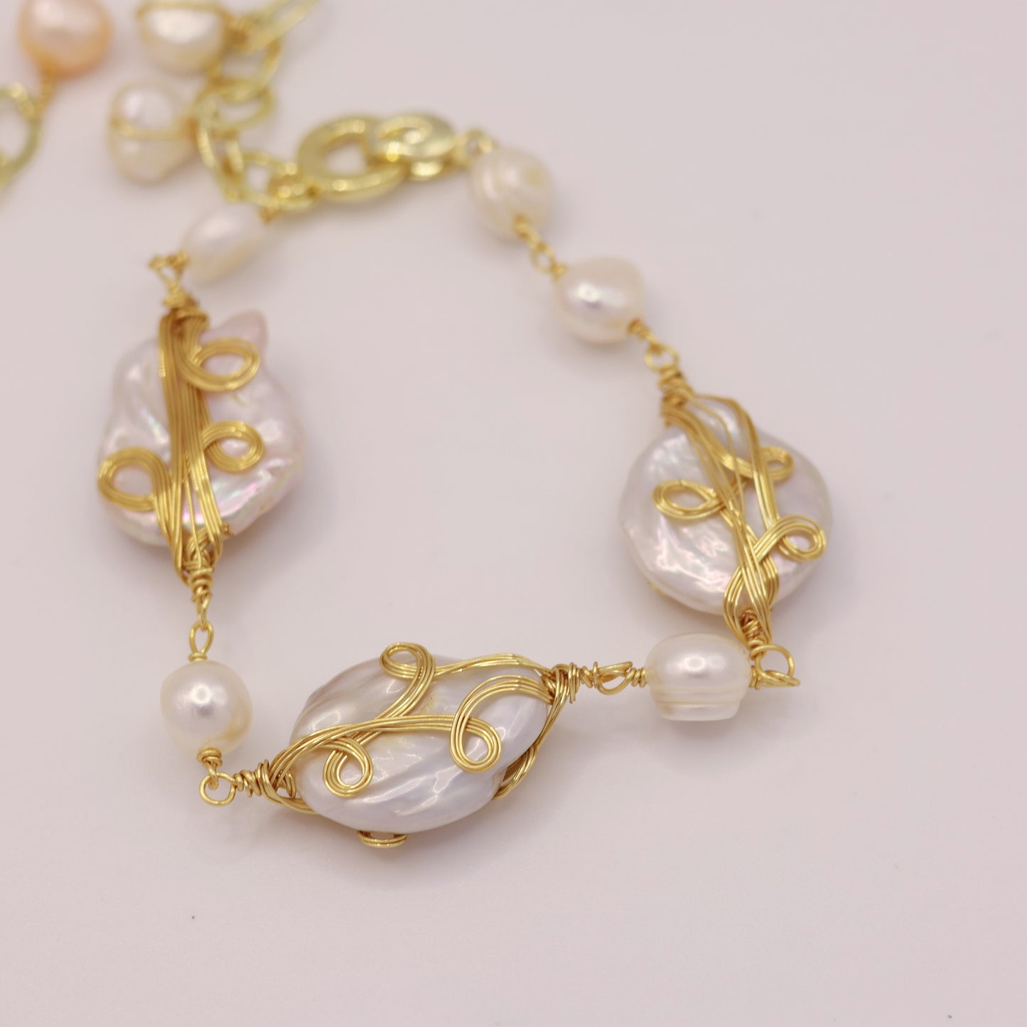 Teardrop baroque pearl bracelet