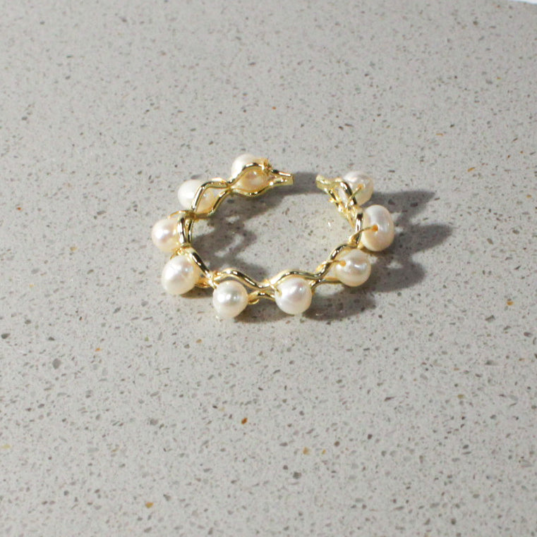 Freshwater pearl open ring with irregular gold band