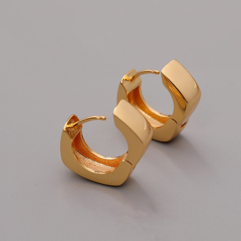 Tessa 18k gold plated chunky huggie earrings