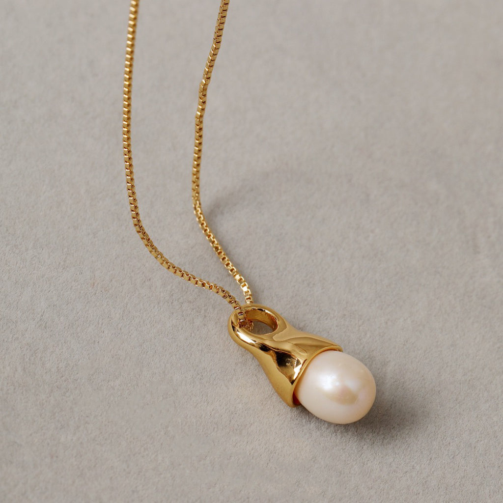 Lucia 18k gold plated Pearl necklace