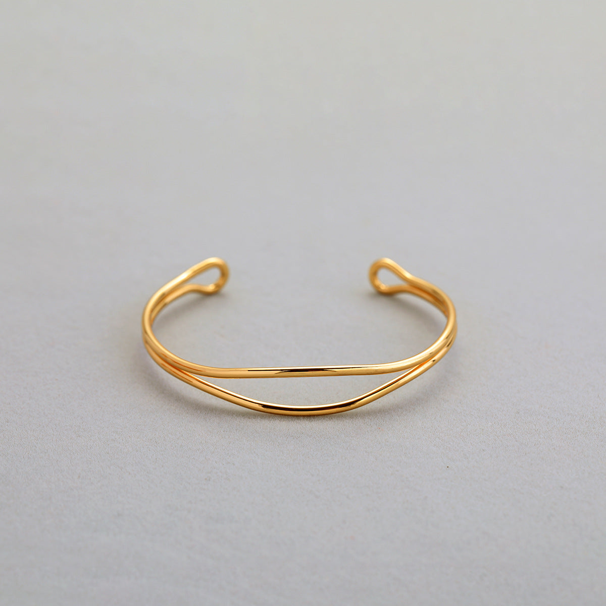 18k gold plated minimalist bangle