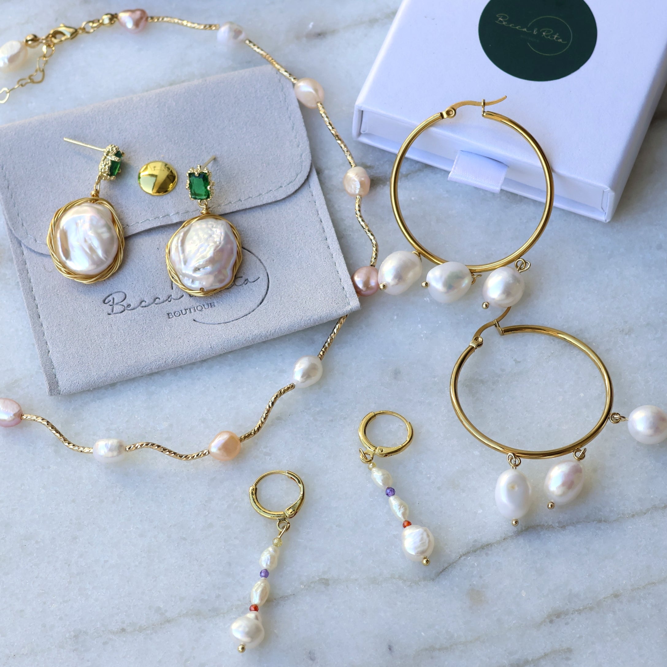 Freshwater Pearls vs Seawater Pearls: Key Differences & Which Is Better
