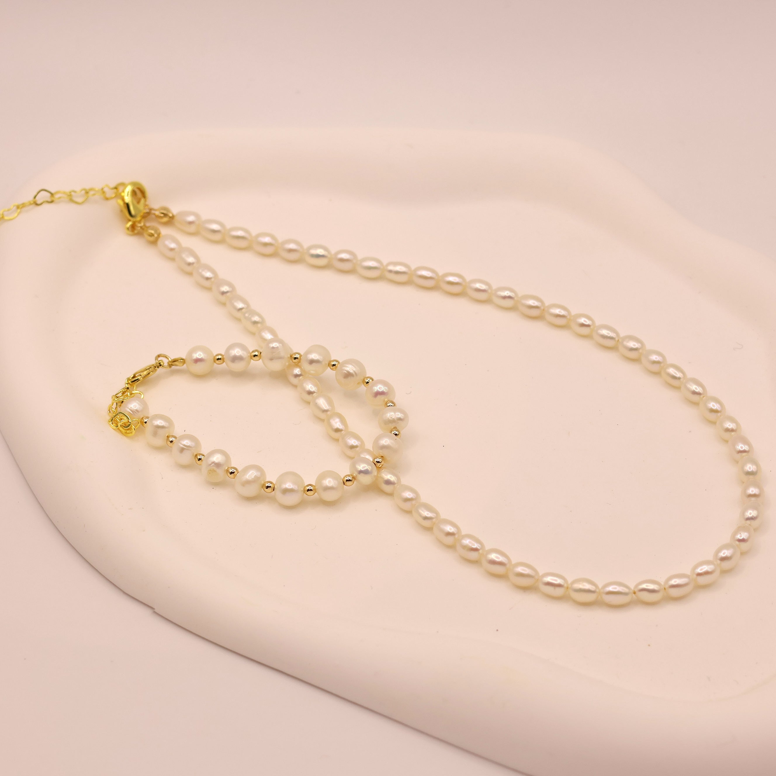 Emma freshwater pearl bracelet