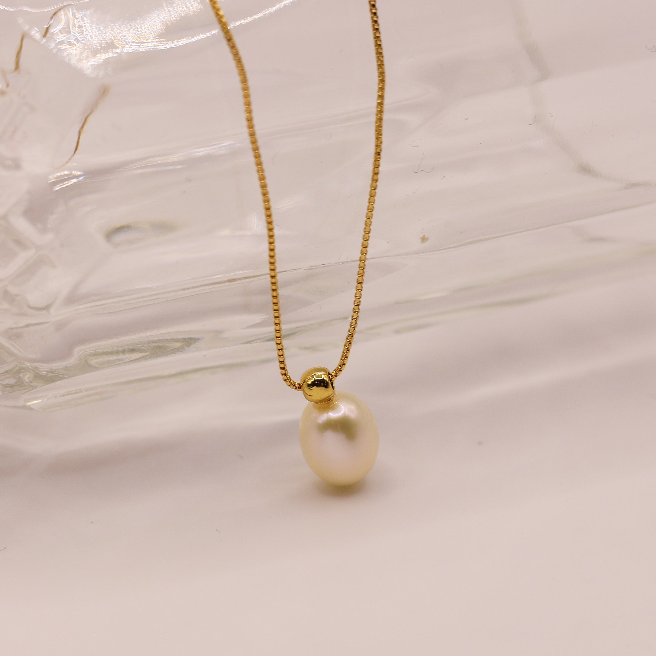 Aroma pearl necklace