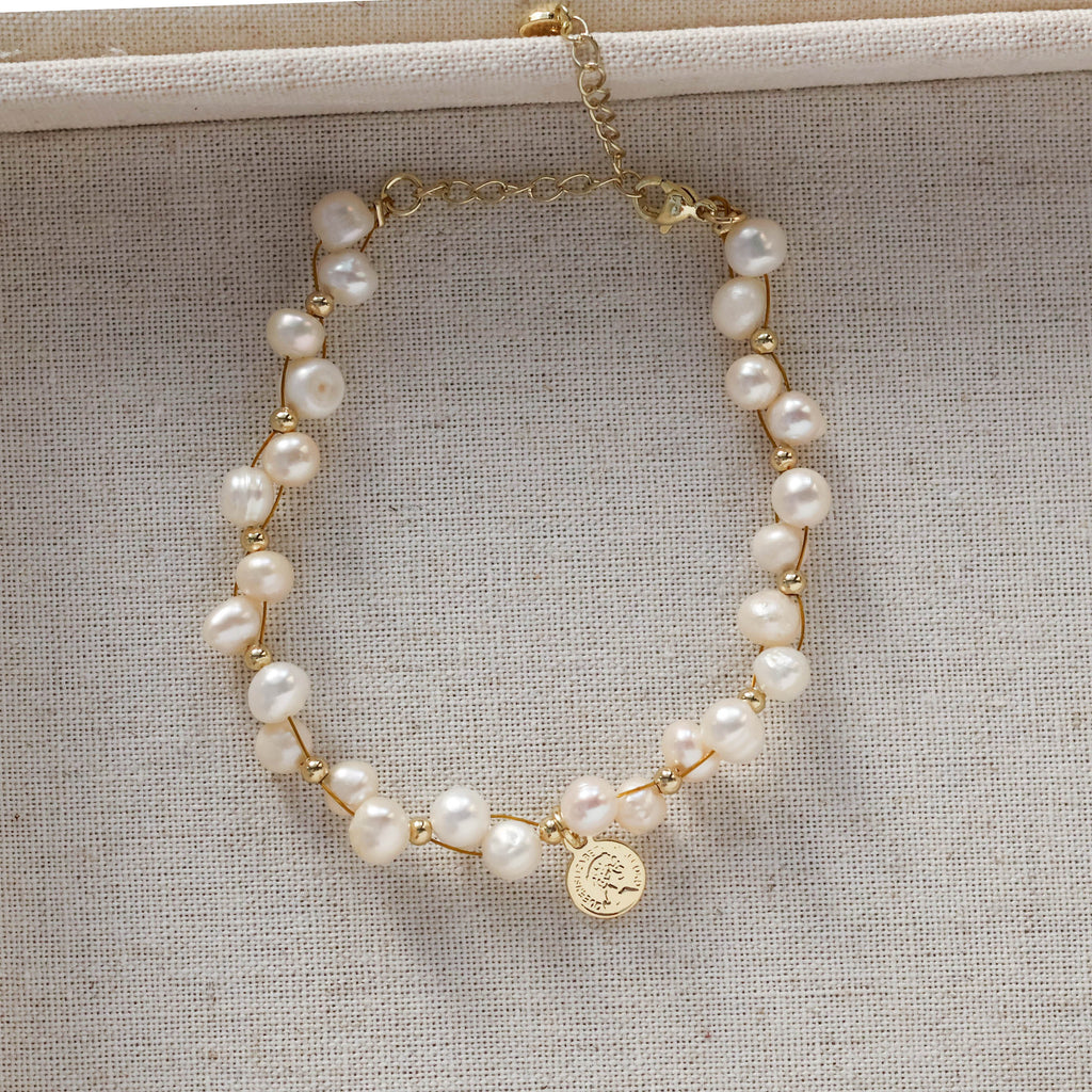 Elizabeth Natural Pearl Bracelet