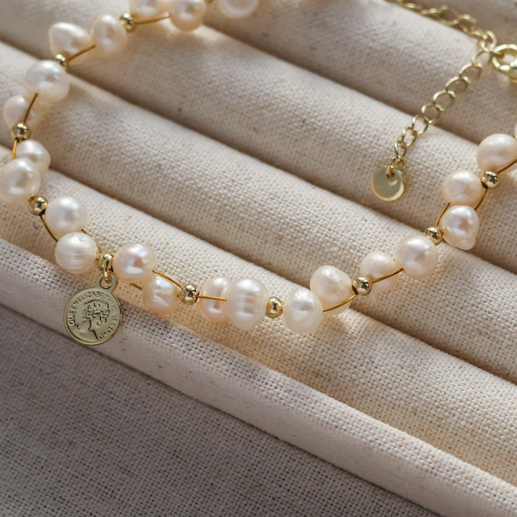 Elizabeth Natural Pearl Bracelet