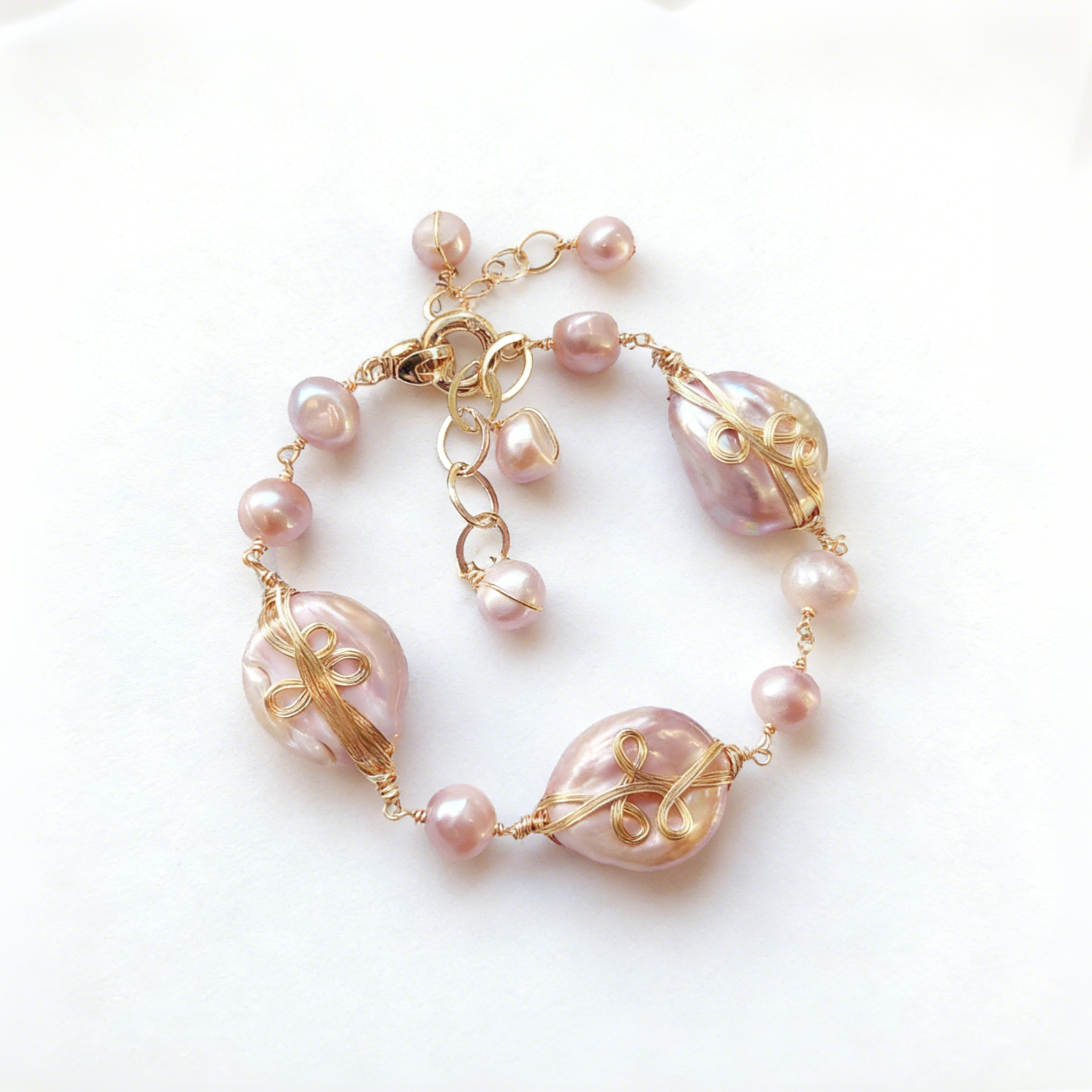 Teardrop baroque pearl bracelet
