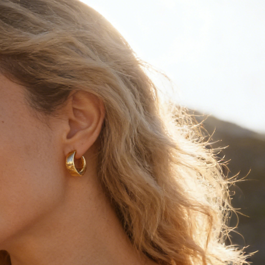 Tessa 18k gold plated chunky huggie earrings