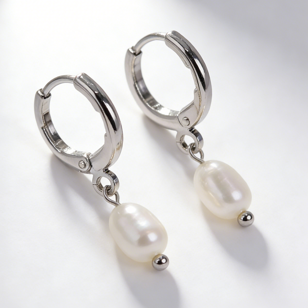 Sussie huggie earrings with natural pearl white gold plated