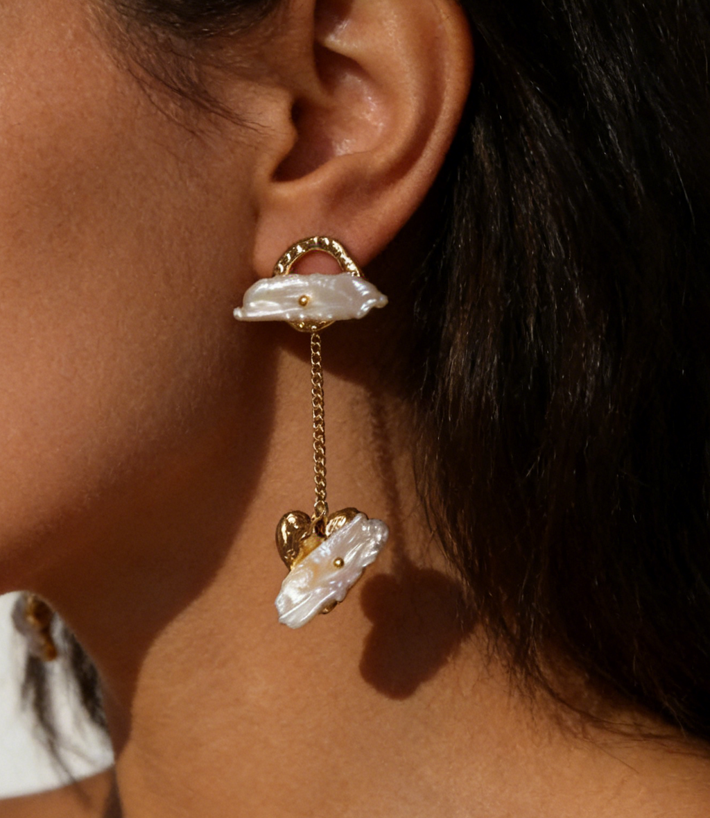 Eden baroque pearl dangled earrings