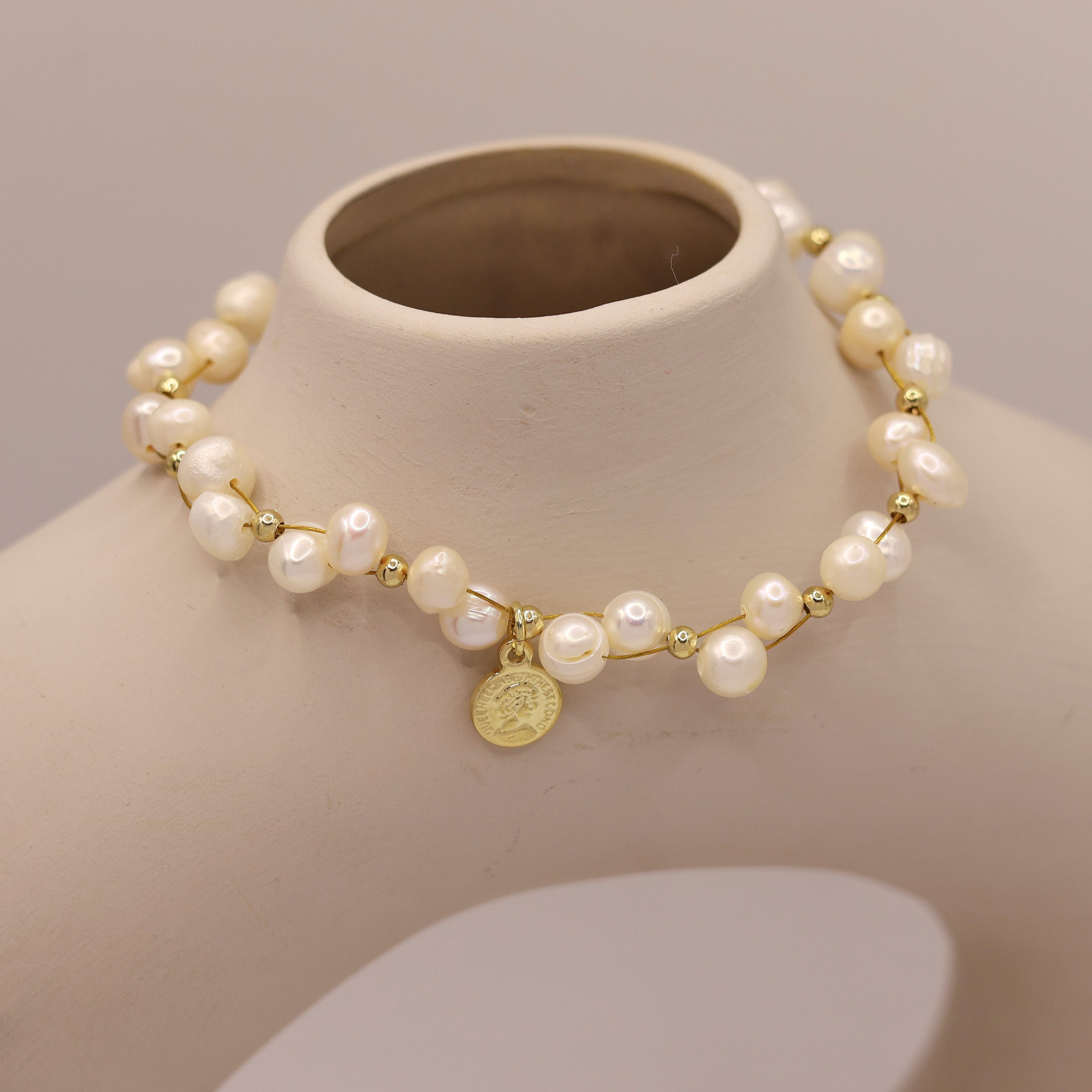 Elizabeth Natural Pearl Bracelet