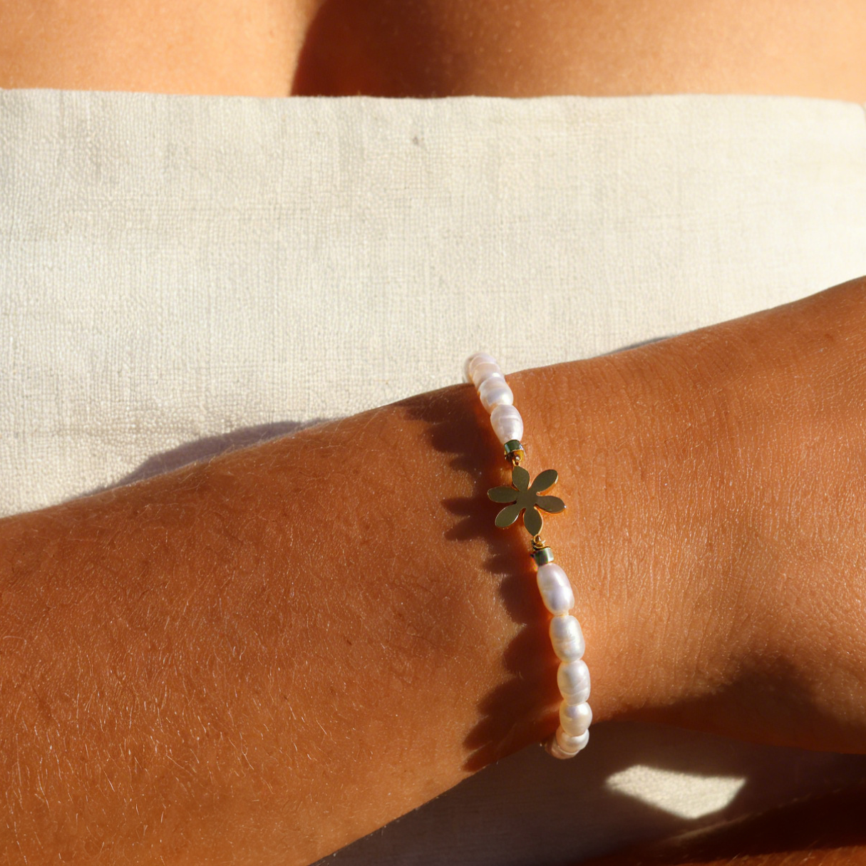 Flower Charm Freshwater Pearl Bracelet