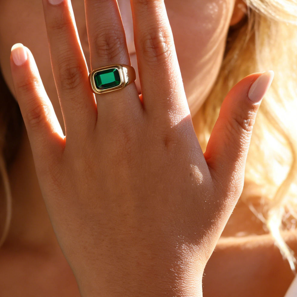 Gold plated chunky ring with emerald zirconia