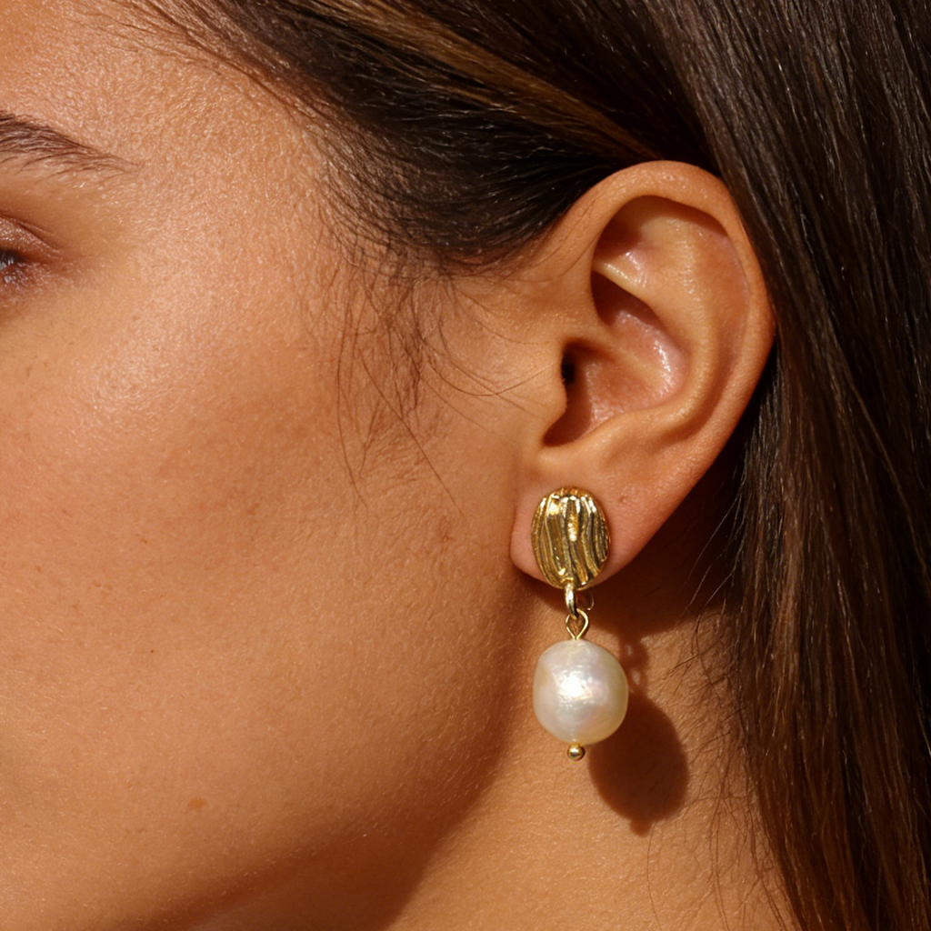 Ivy freshwater pearl earrings