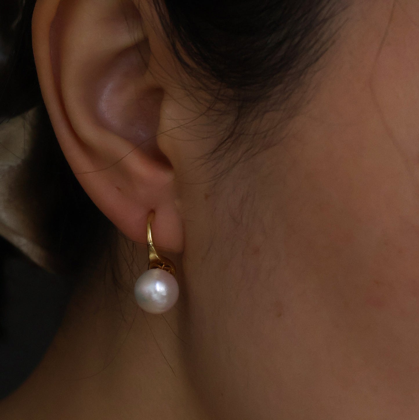 Lili freshwater pearl earring