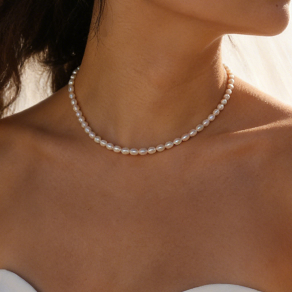 Classic small rice pearl necklace