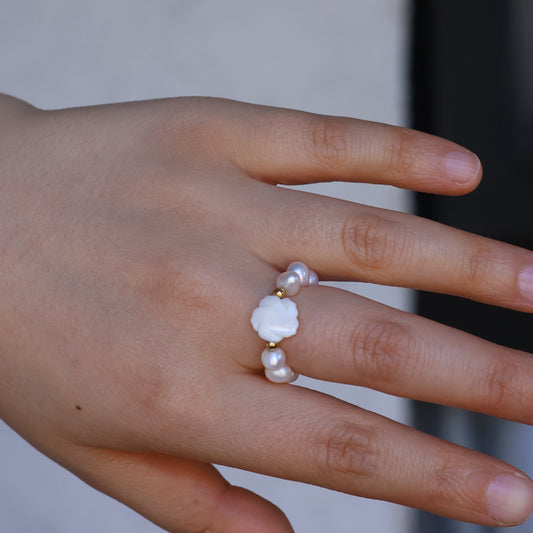 Flower Pearl Stretch Ring