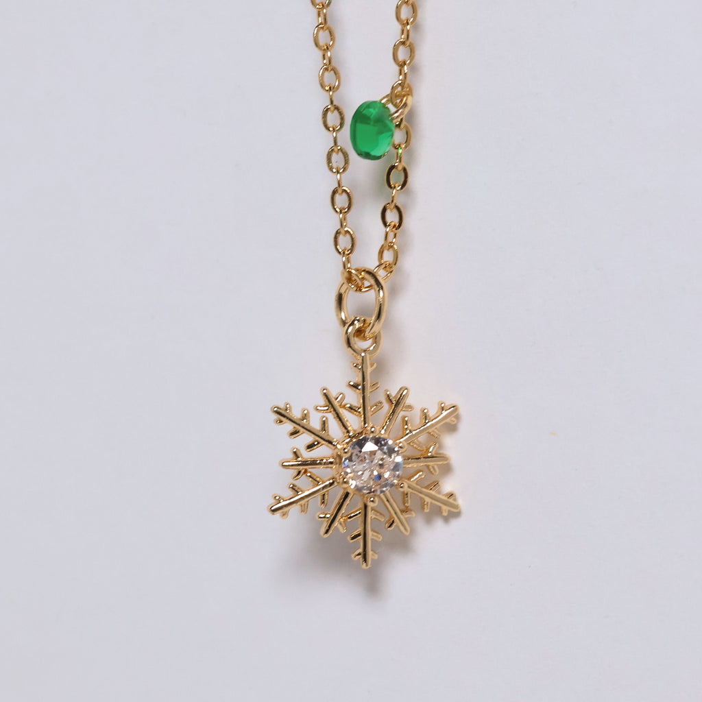 Snowflake ❄️Gold Plated Christmas🎄 Necklace