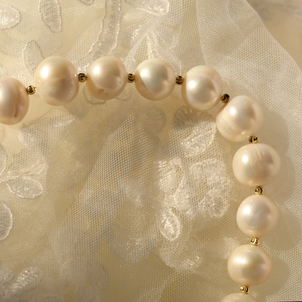 Thea large pearl choker necklace