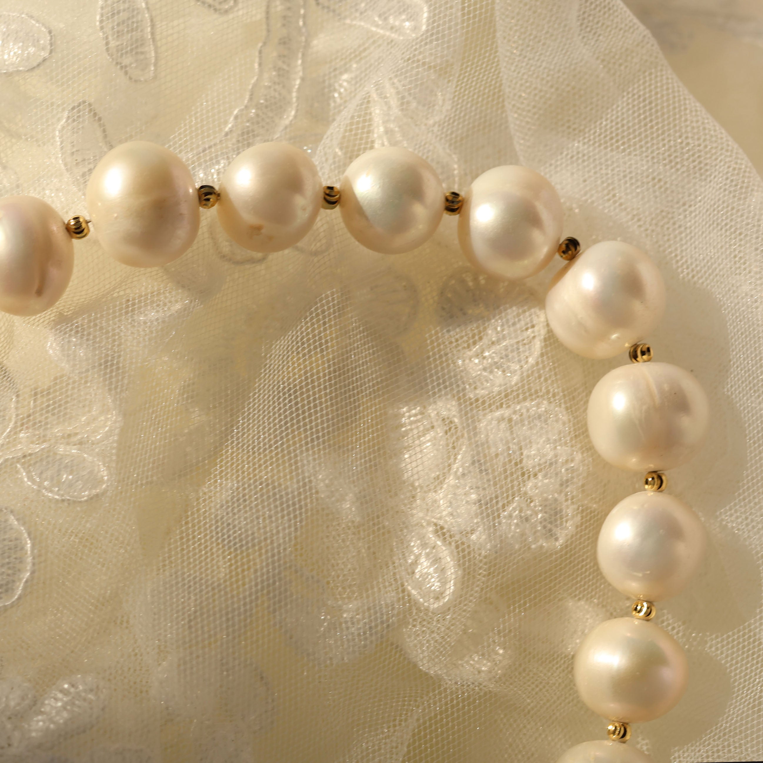 Thea large pearl choker necklace