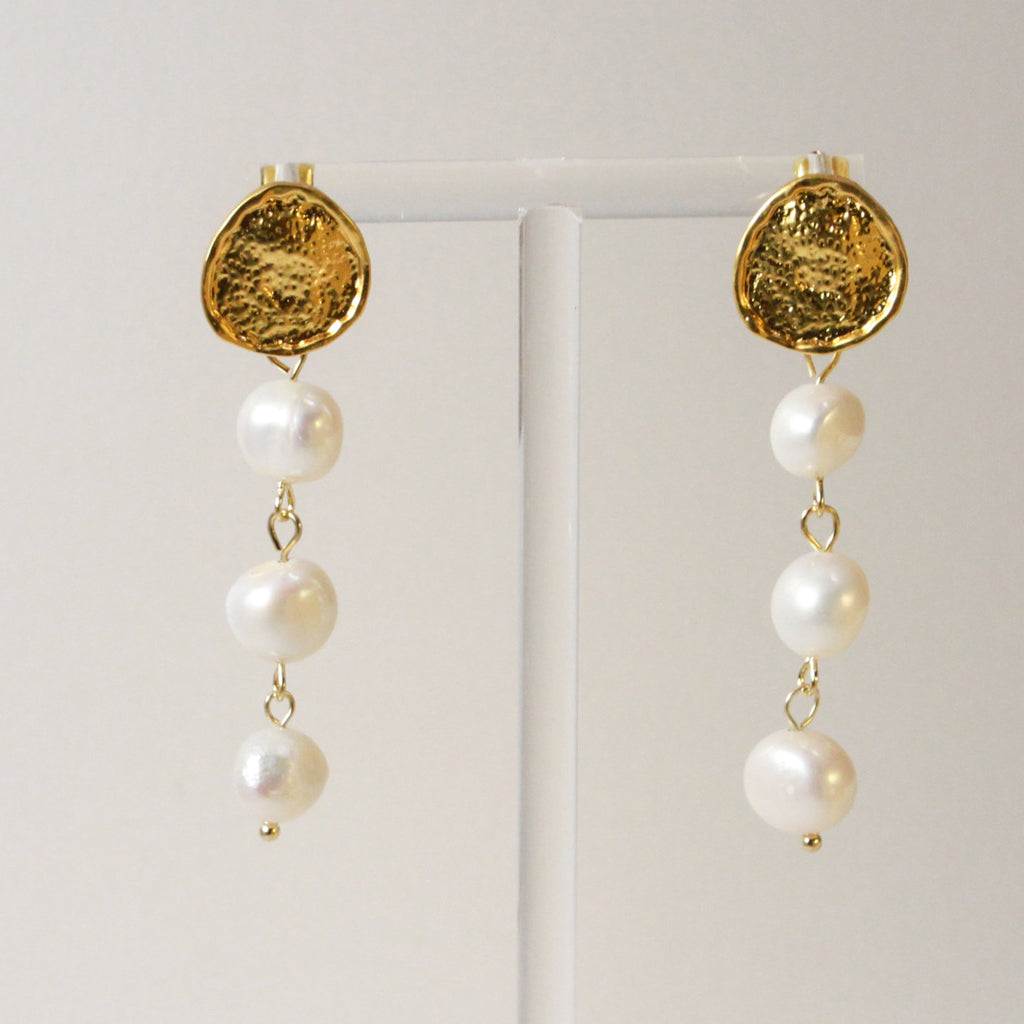 June pearl drop earring