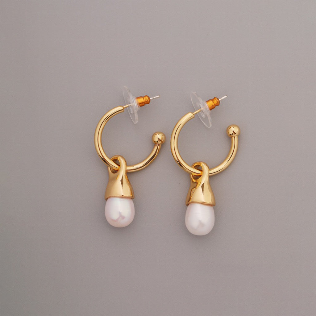 Lucia 18k gold plated Pearl necklace