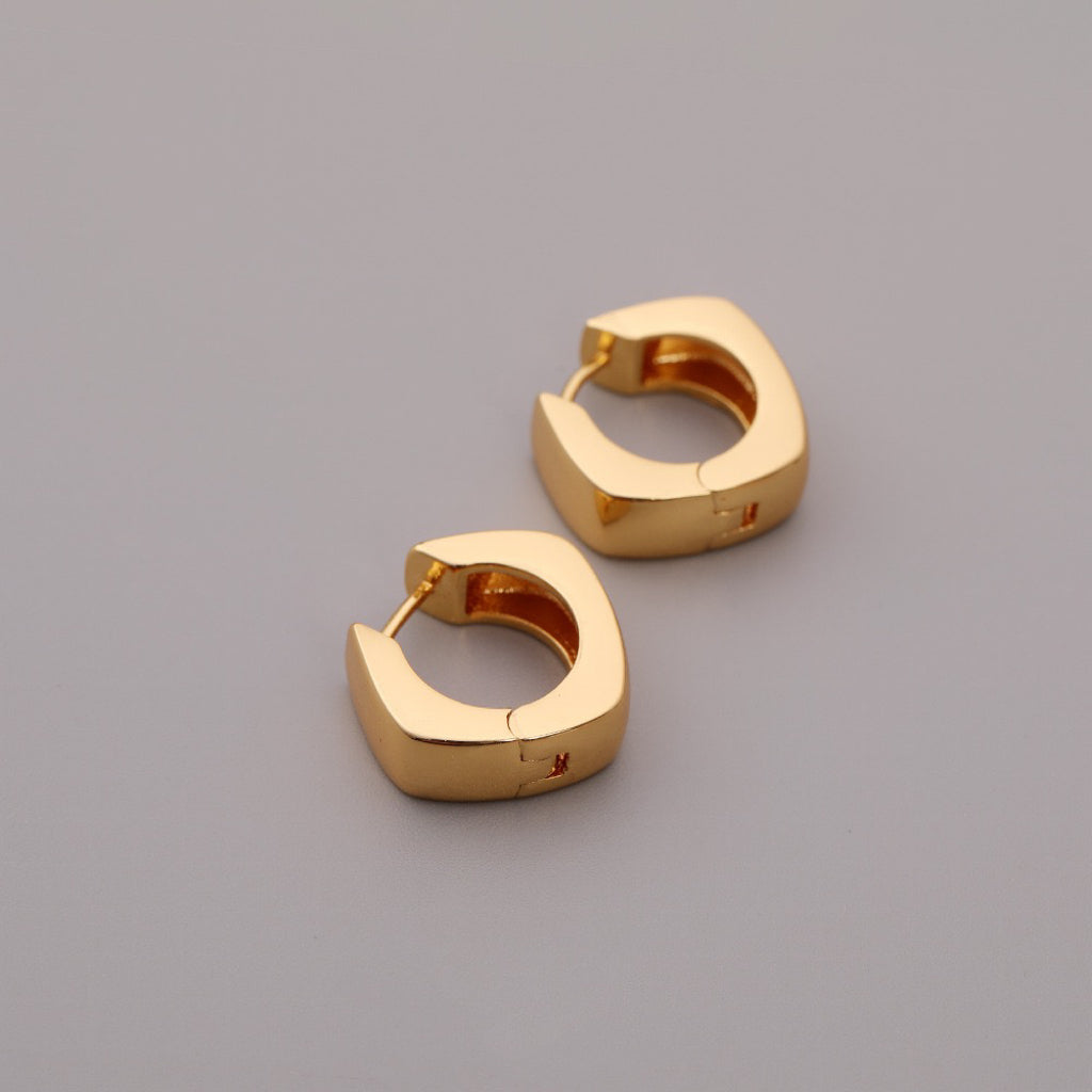Tessa 18k gold plated chunky huggie earrings