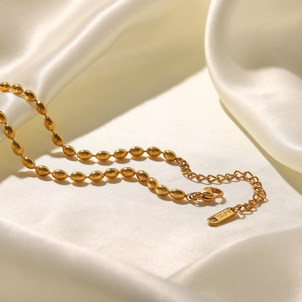 Gold plated beaded necklace with Pearl