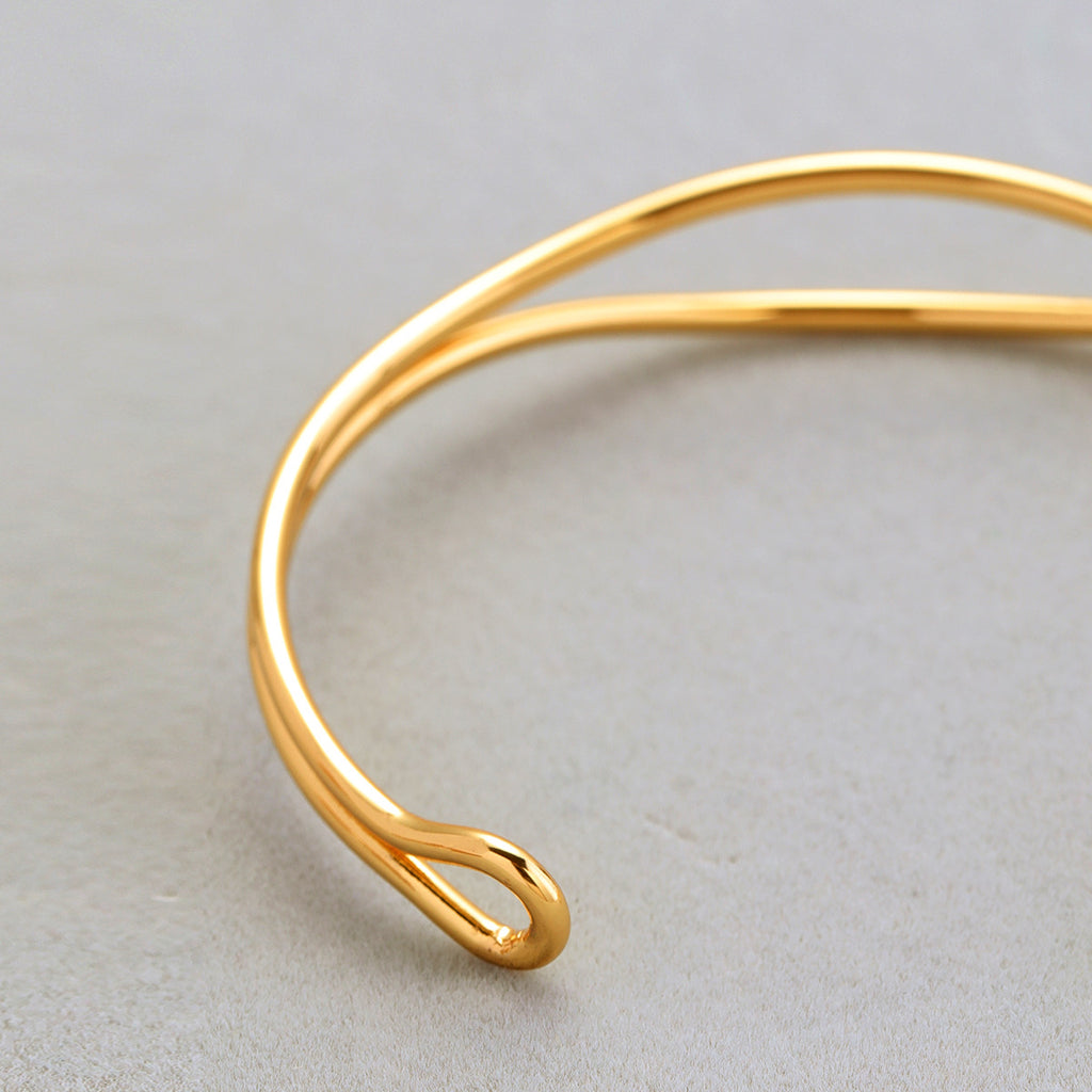 18k gold plated minimalist bangle